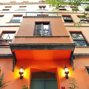 House Mola Galata Стамбул